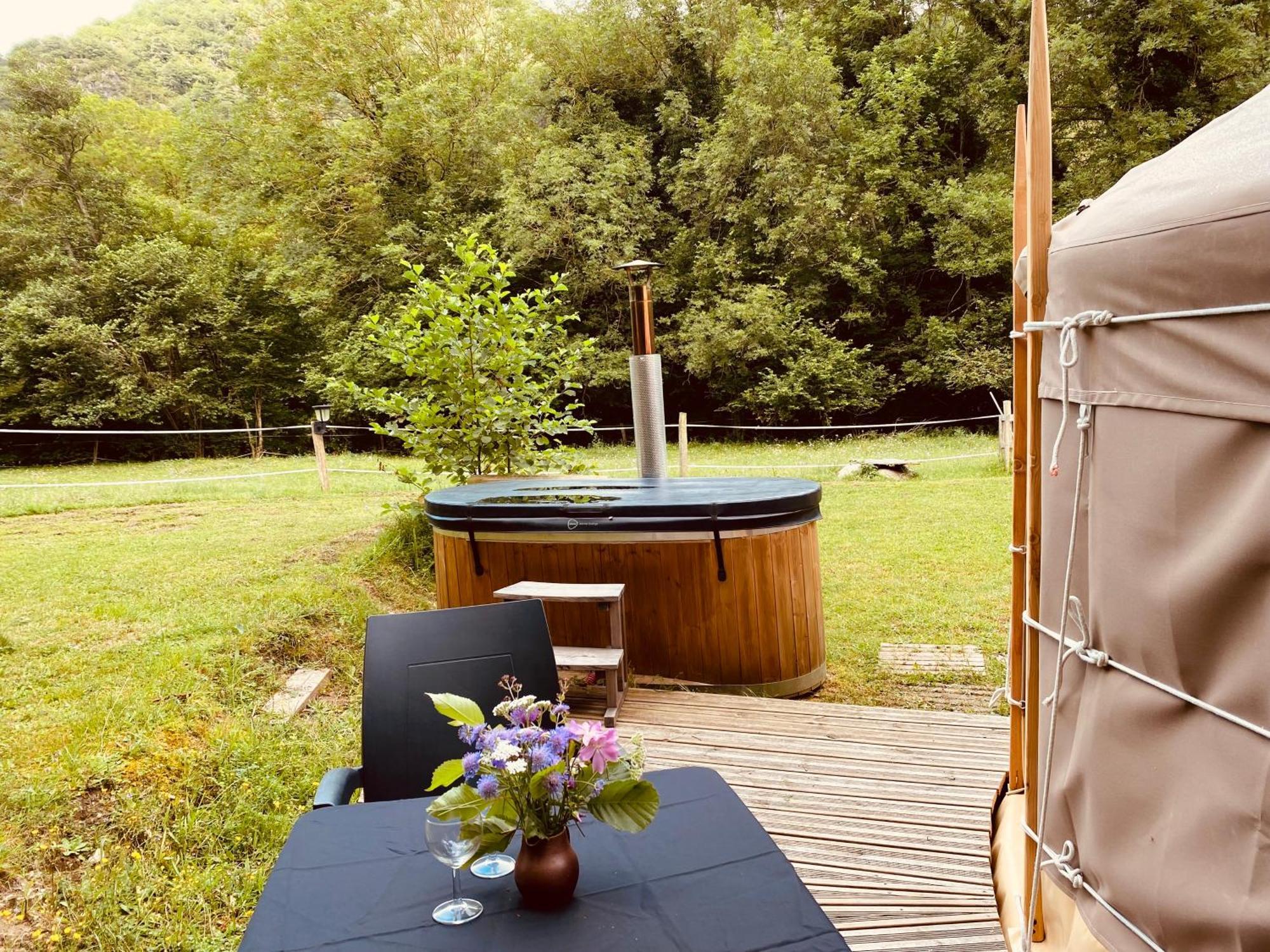 Yourte Et Son Bain Nordique Frechet-Aure Exterior photo